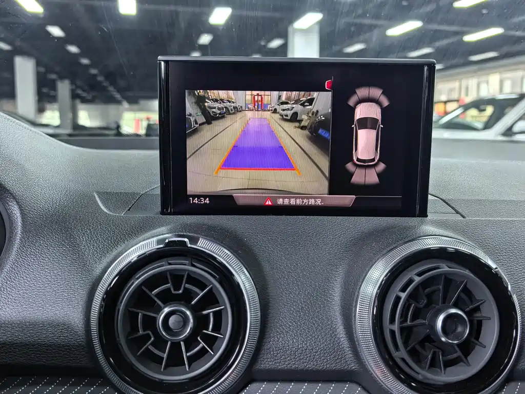Audi Q2L — миниатюра 16