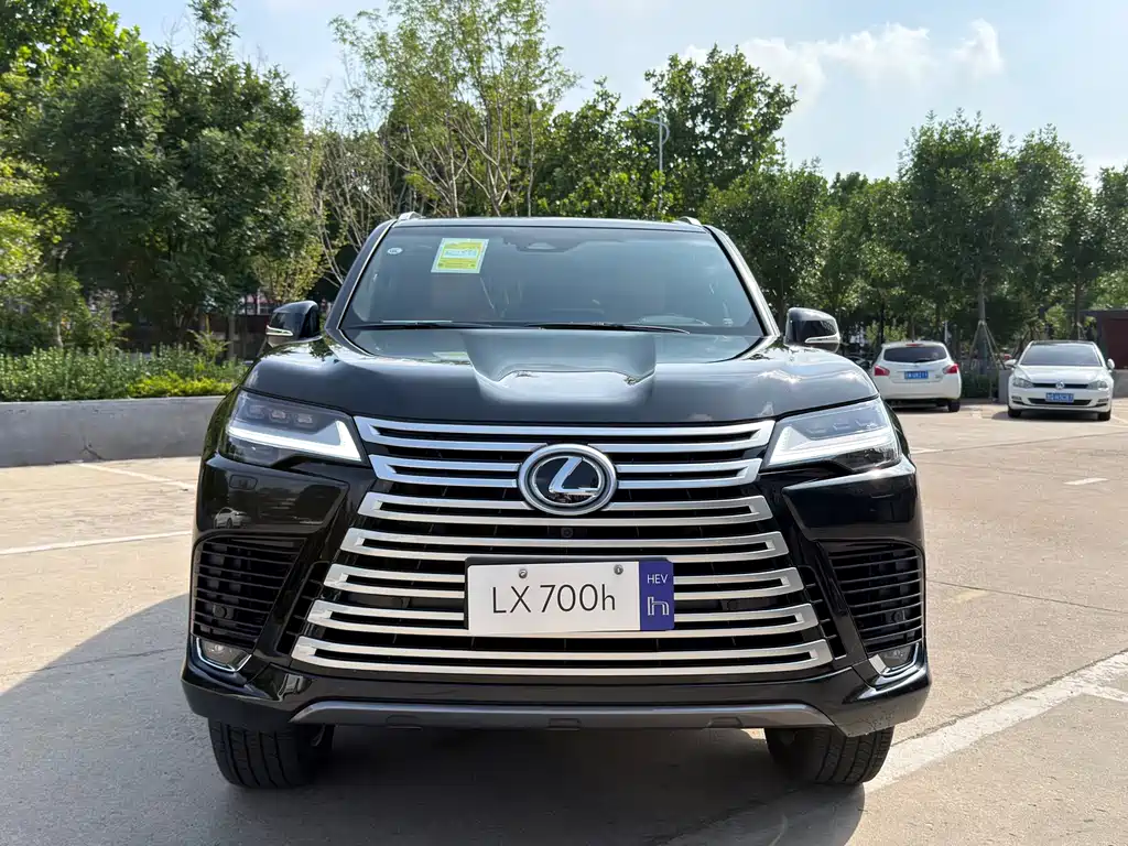 Lexus LX