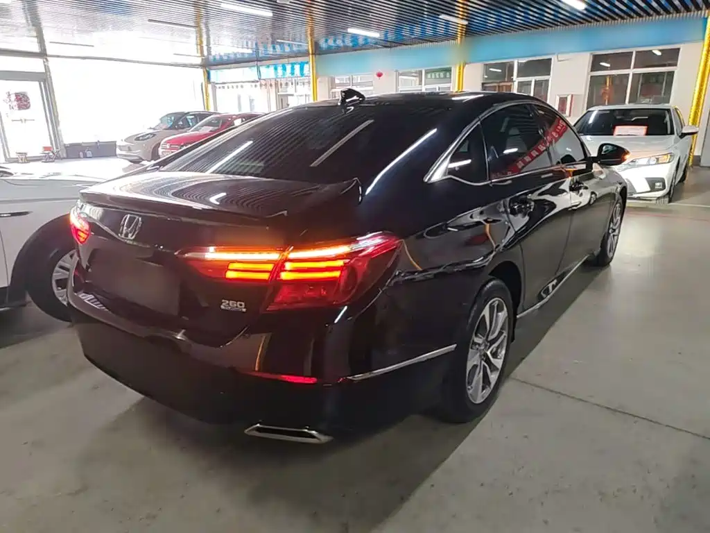 Honda Inspire — миниатюра 7