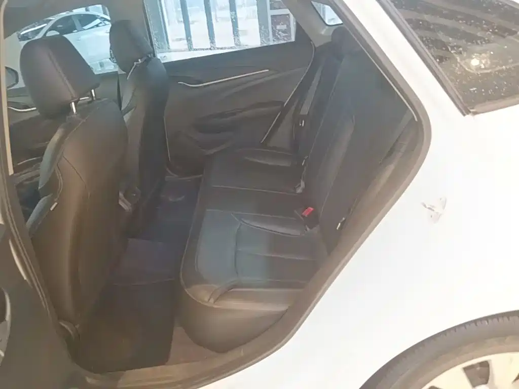 Buick Excelle — миниатюра 17