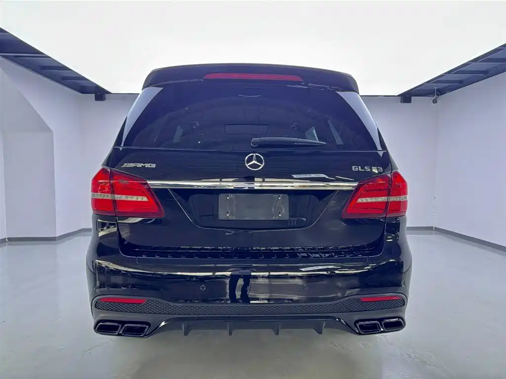 MERCEDES-BENZ GLS AMG