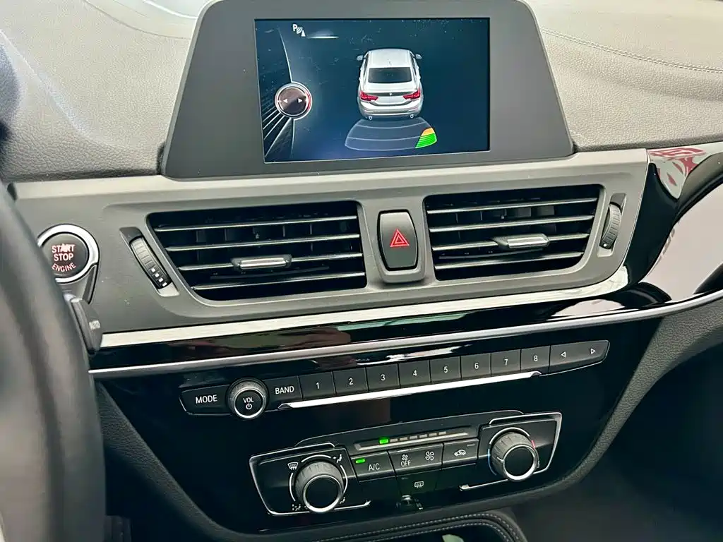 BMW 1 Series — миниатюра 11