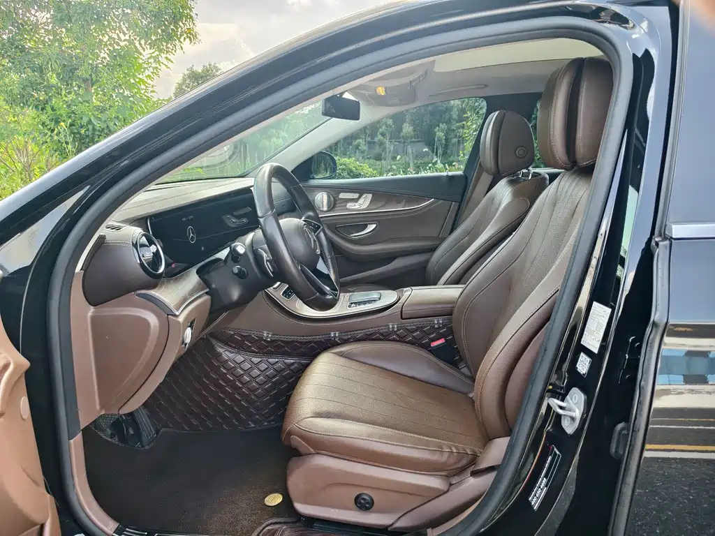 Mercedes-Benz E-Class — миниатюра 4