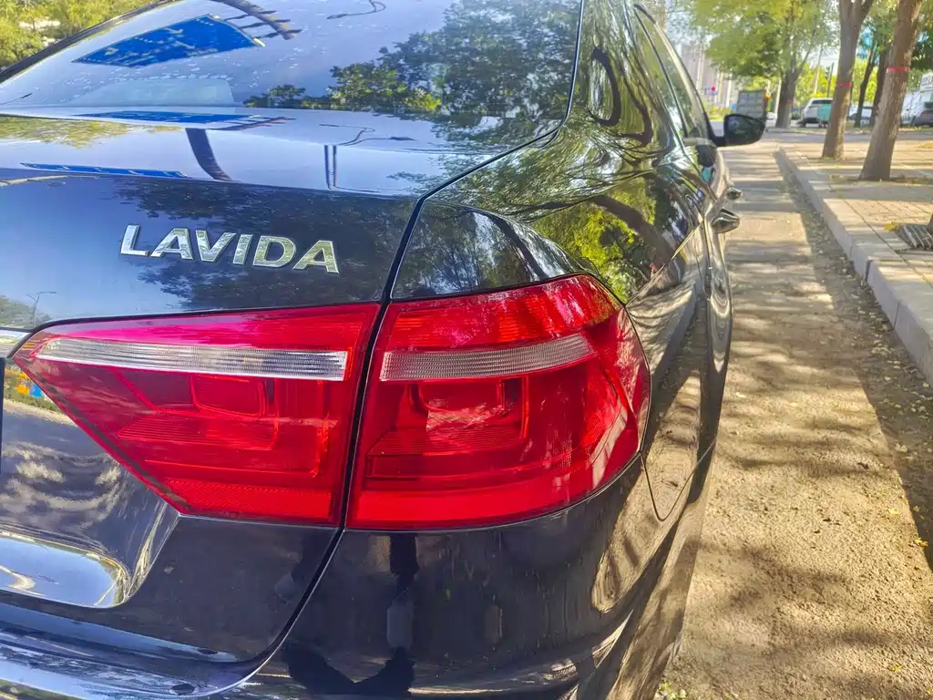 Volkswagen Lavida — миниатюра 11