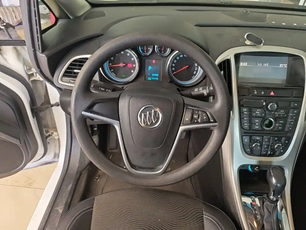 Buick Excelle — миниатюра 11