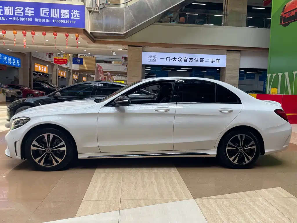 Mercedes-Benz C-Class — миниатюра 4
