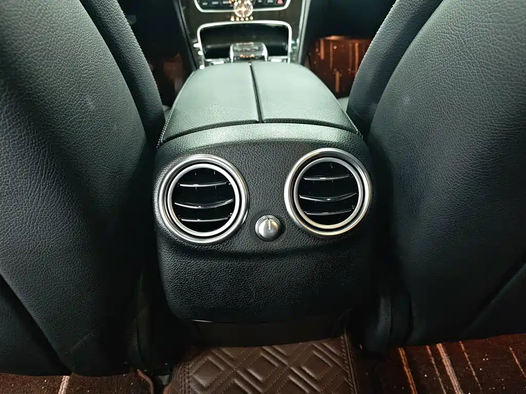 Mercedes-Benz C-Class — миниатюра 11