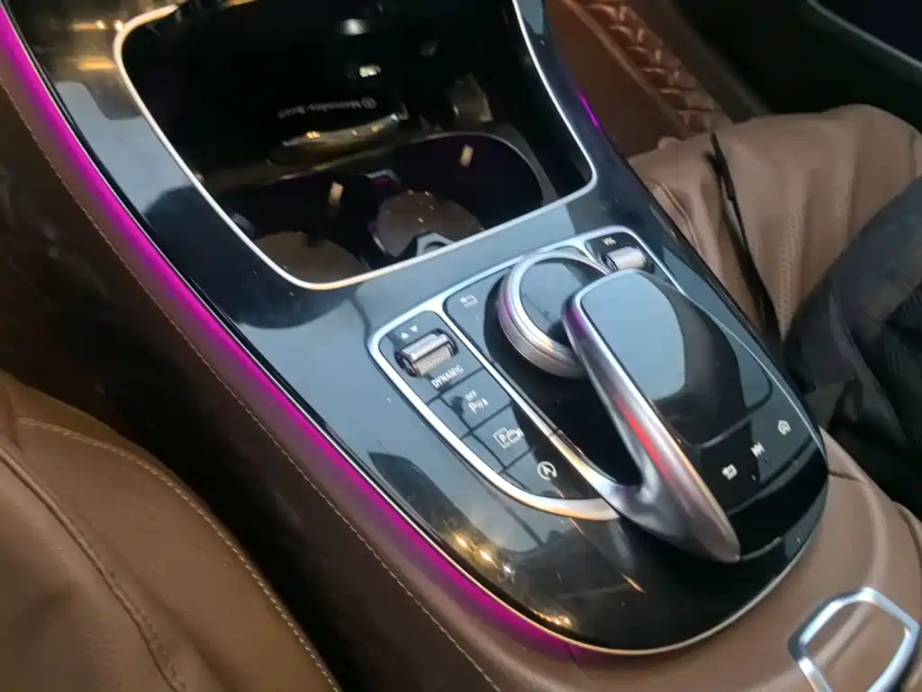 Mercedes-Benz E-Class — миниатюра 14
