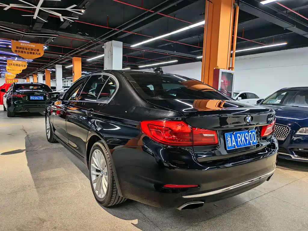BMW 5 Series — миниатюра 6