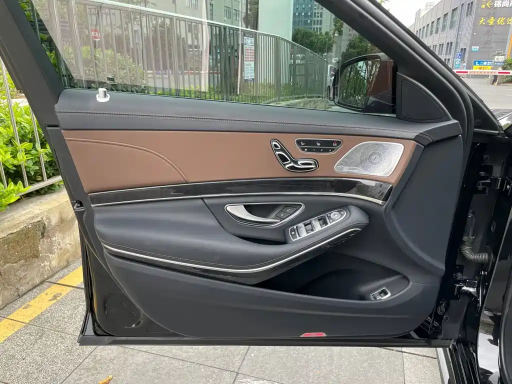 Mercedes-Benz S-Class — миниатюра 10