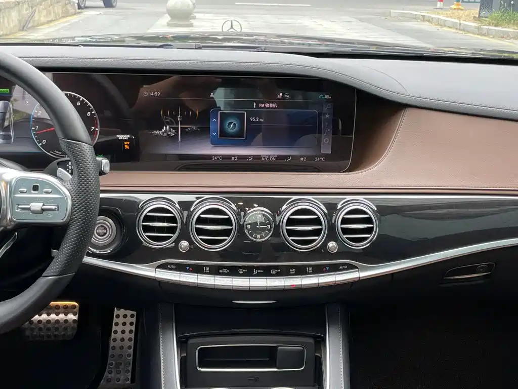Mercedes-Benz S-Class — миниатюра 18