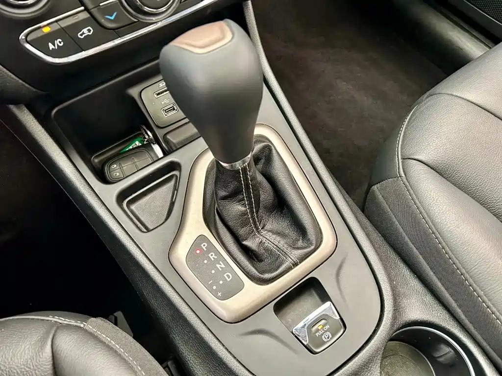 Jeep Cherokee — миниатюра 13