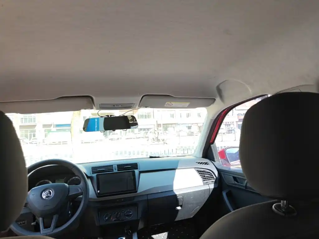 Skoda Fabia — миниатюра 18