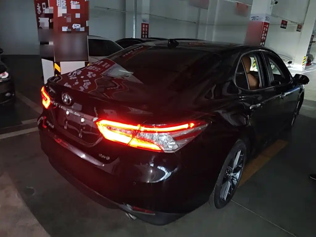 Toyota Camry — миниатюра 7