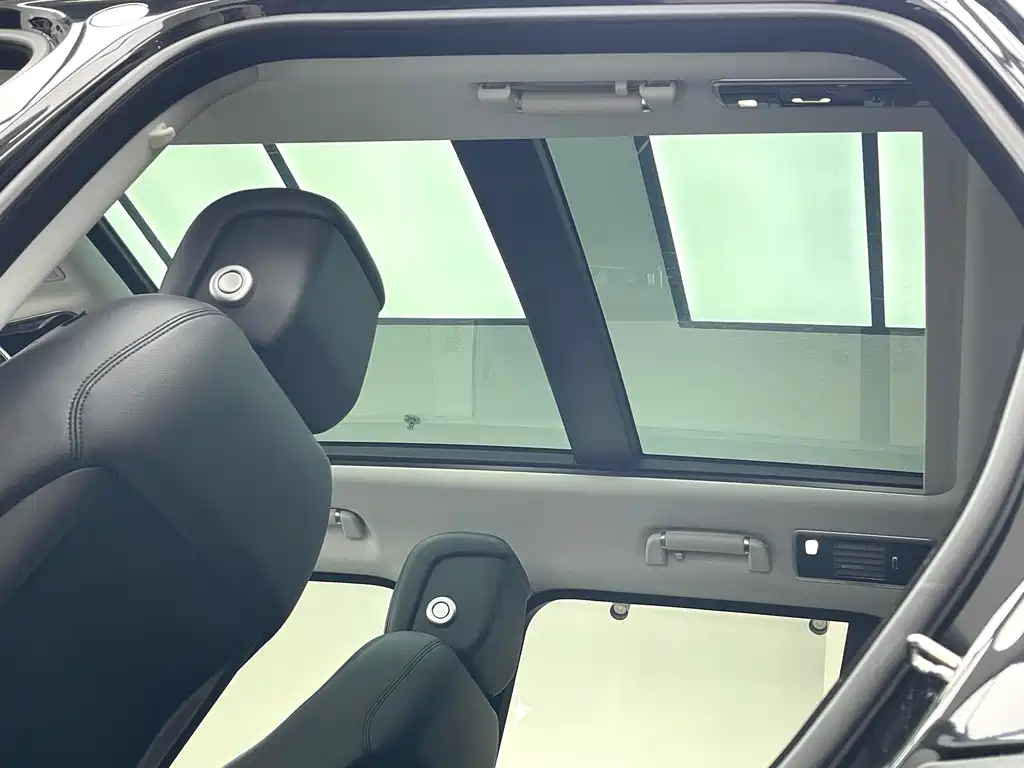 Land Rover Range Rover — миниатюра 18