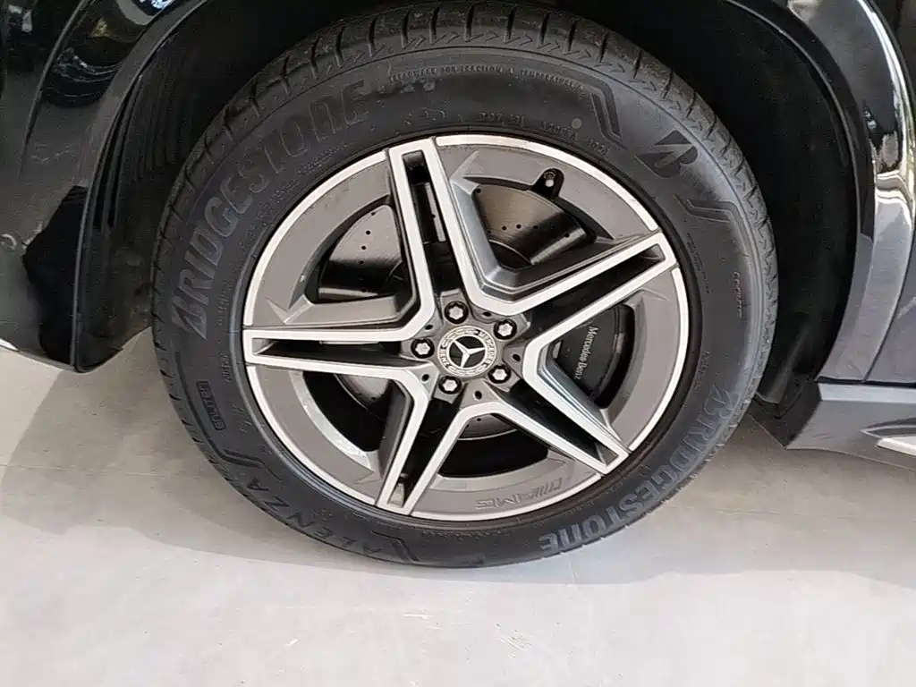 Mercedes-Benz GLE (Import) — миниатюра 23