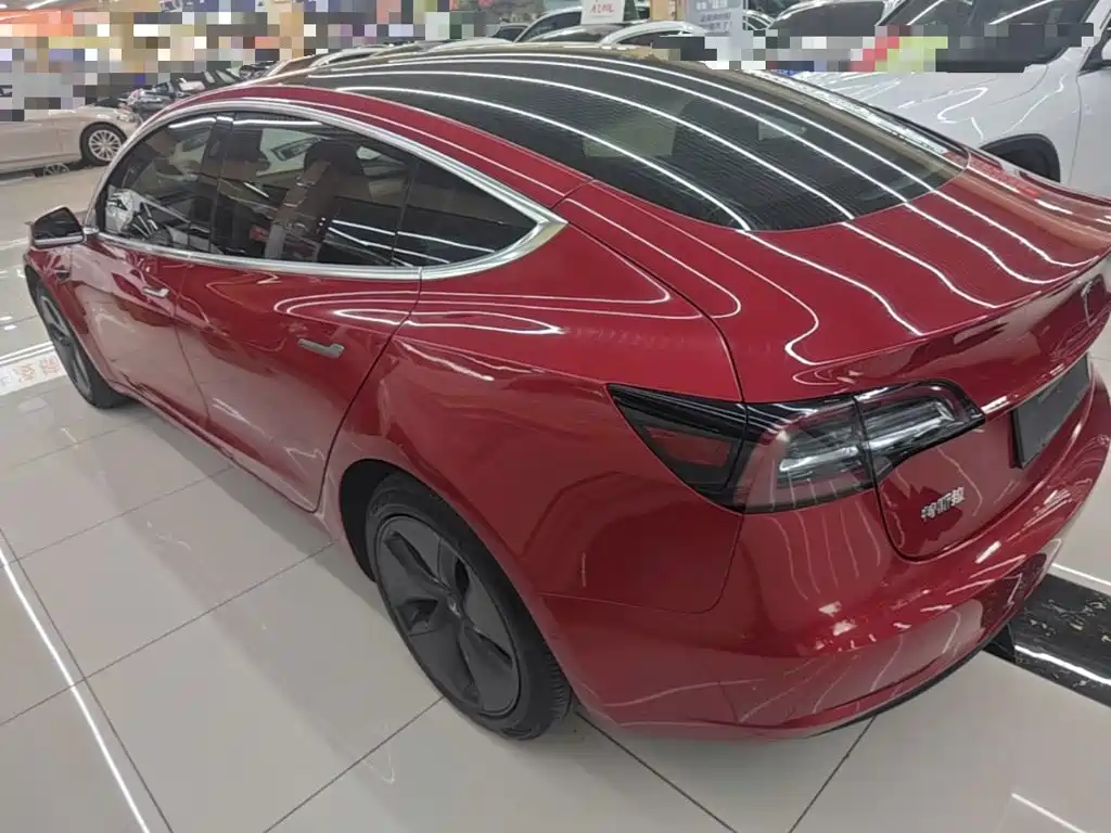 Tesla Model 3 — миниатюра 5