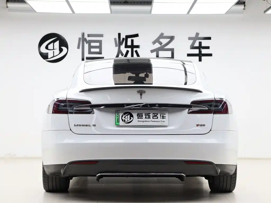 Tesla Model S — миниатюра 20