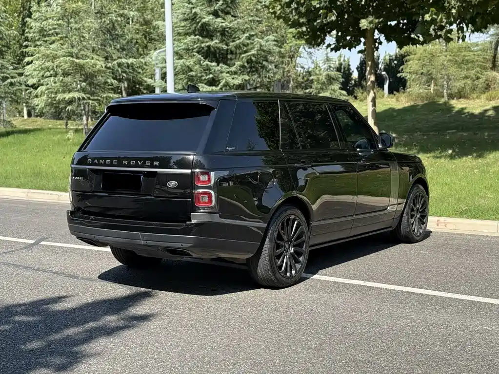Land Rover Range Rover — миниатюра 8