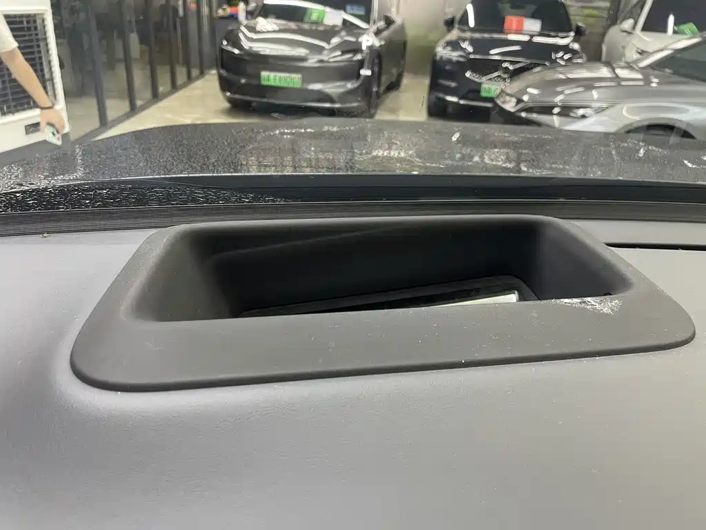 Li Auto Li L8 — миниатюра 18