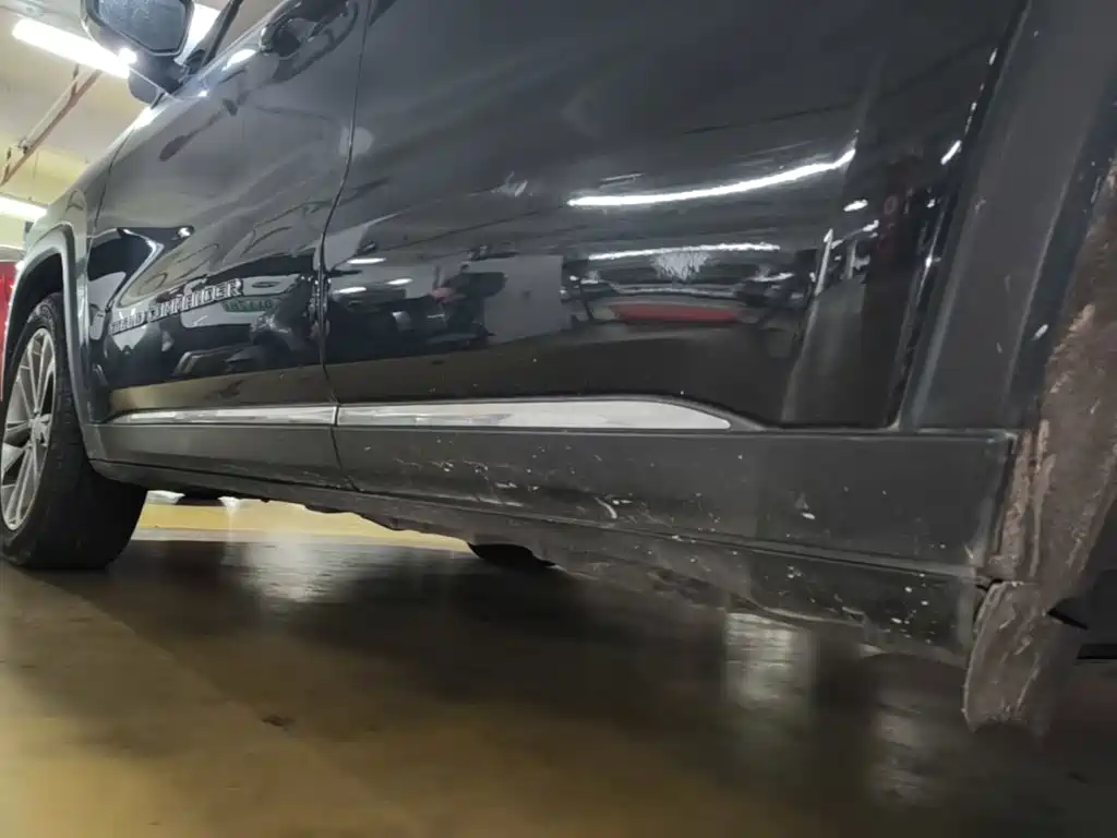 Jeep Grand Commander — миниатюра 22