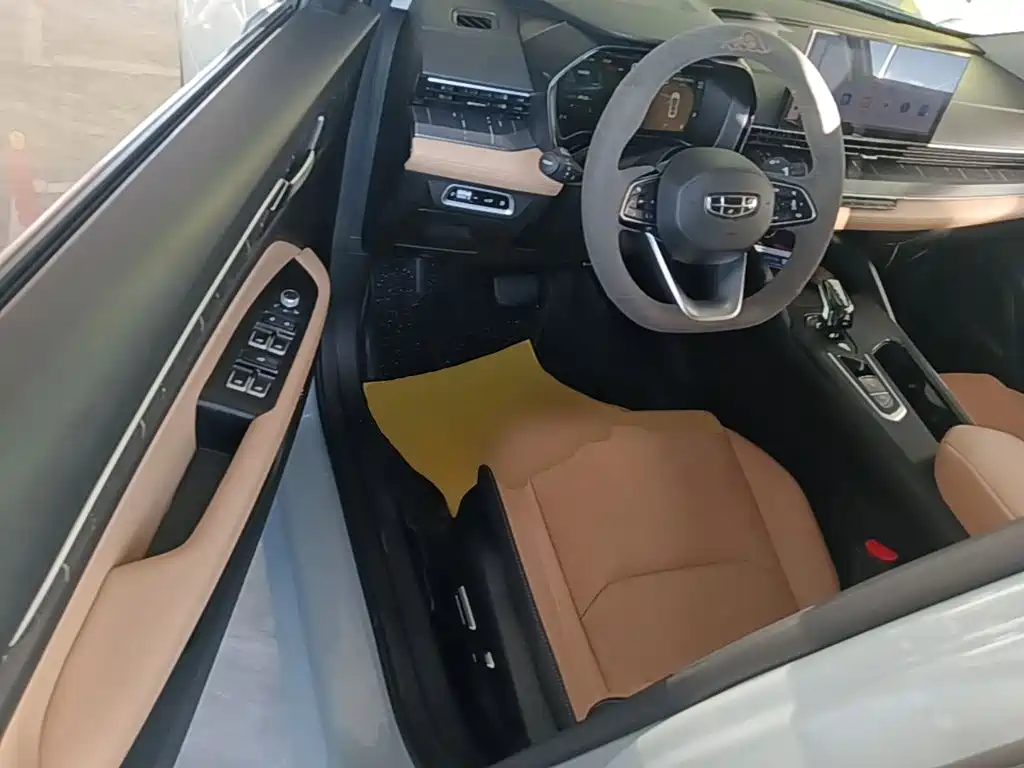 Geely L HiP — миниатюра 16