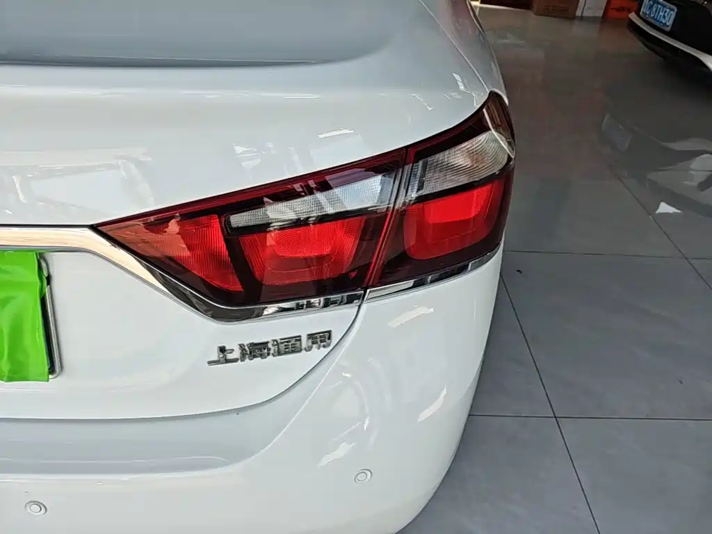 Chevrolet Cruze — миниатюра 8