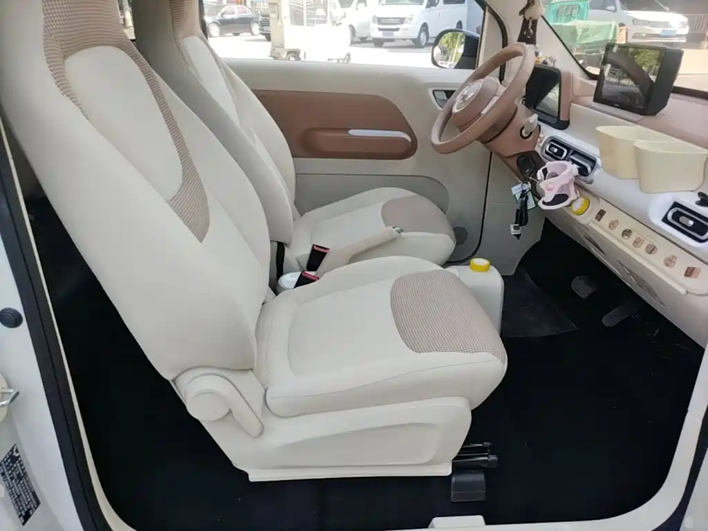 Wuling MINIEV — миниатюра 25