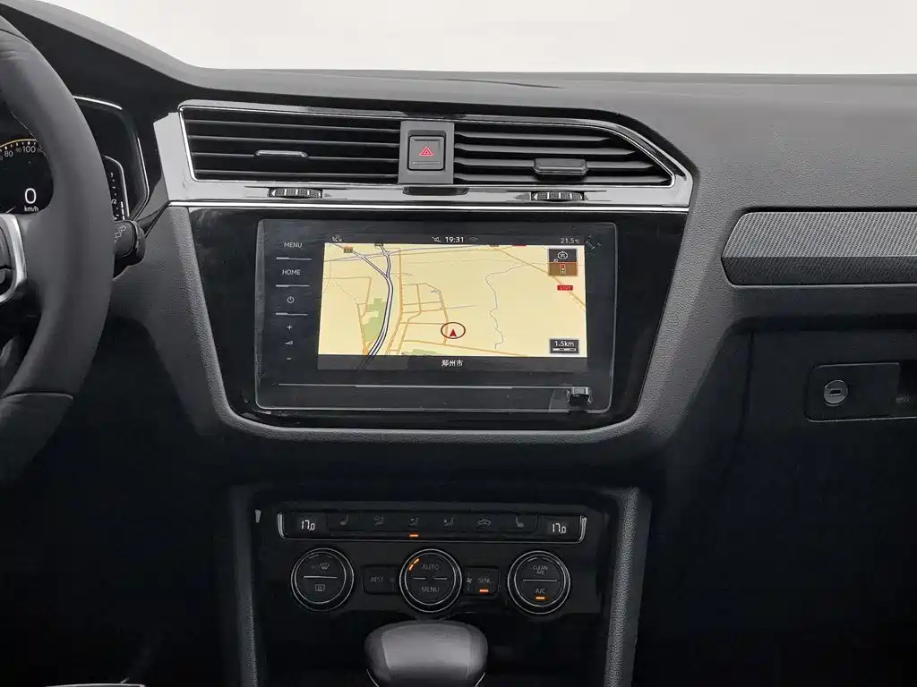 Volkswagen Tiguan L — миниатюра 12