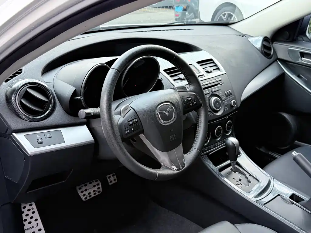 Mazda 3 Xingcheng — миниатюра 10