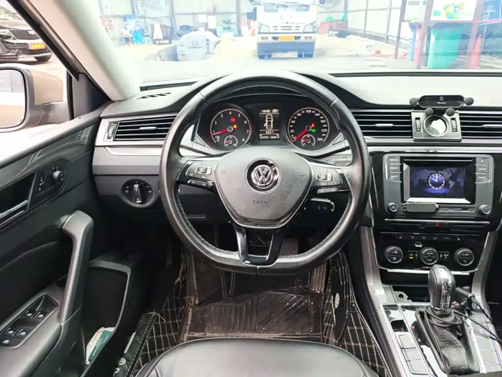 Volkswagen Passat — миниатюра 11