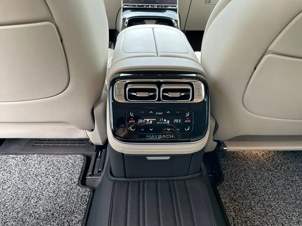 Mercedes-Benz S-Class — миниатюра 16