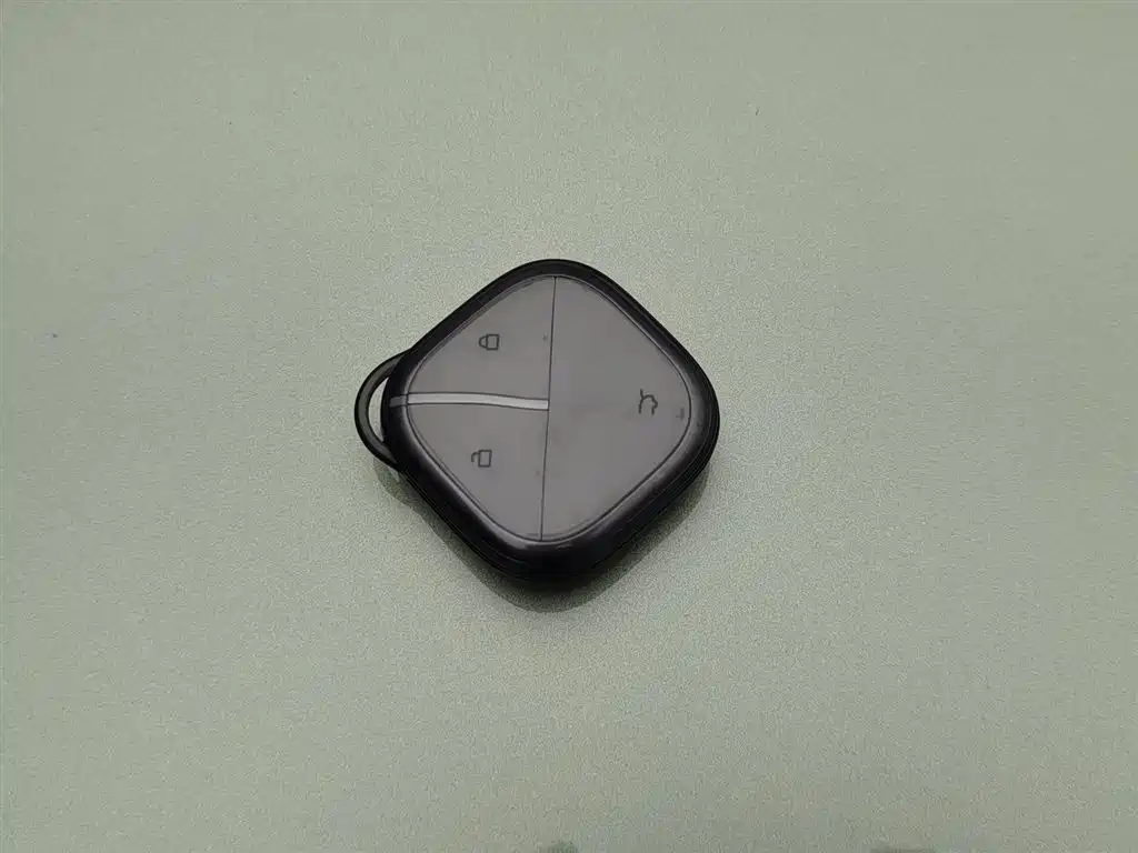 BAOJUN YUE ALSO PLUS