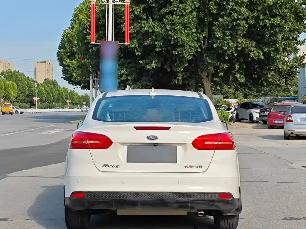 Ford Focus — миниатюра 6
