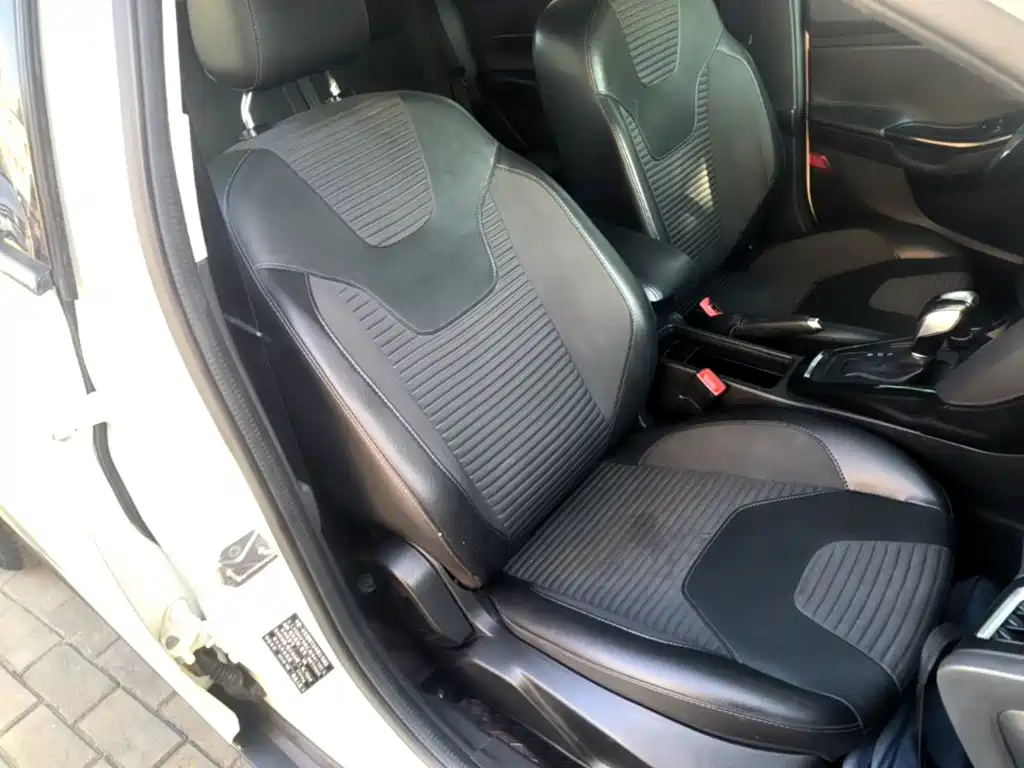 Ford Focus — миниатюра 25