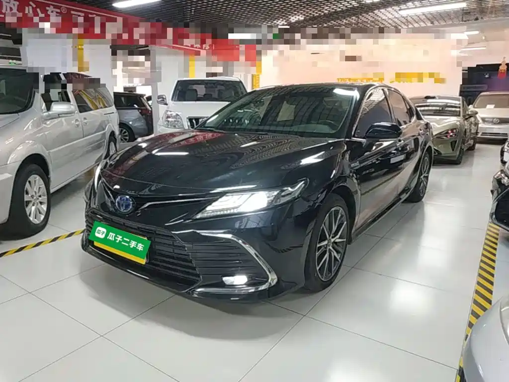 Toyota Camry — миниатюра 2