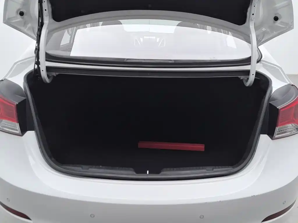 Hyundai Elantra Langdong — миниатюра 16
