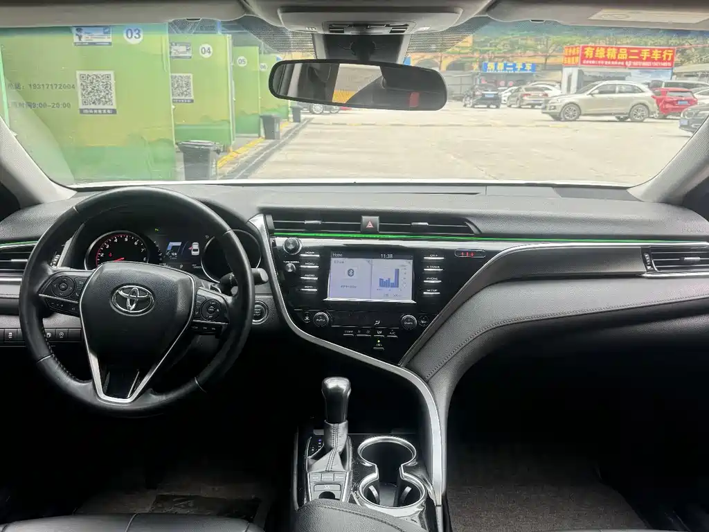 Toyota Camry 2018 2.0S