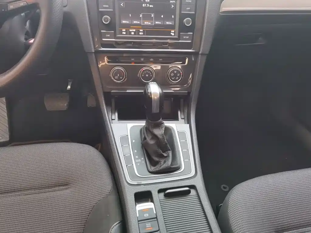 Volkswagen Golf — миниатюра 14