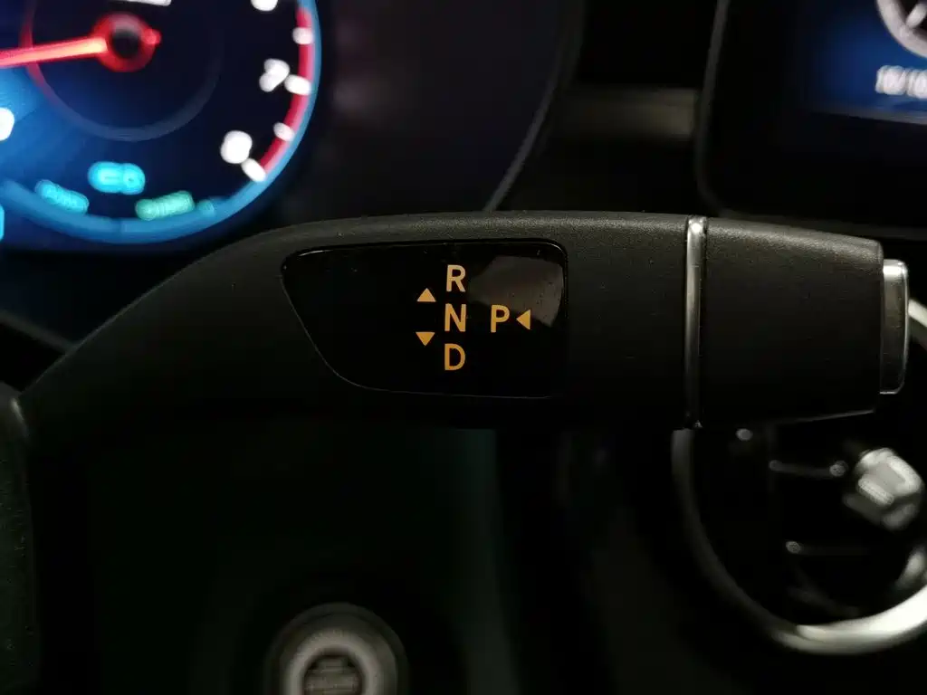 Mercedes-Benz C-Class — миниатюра 13