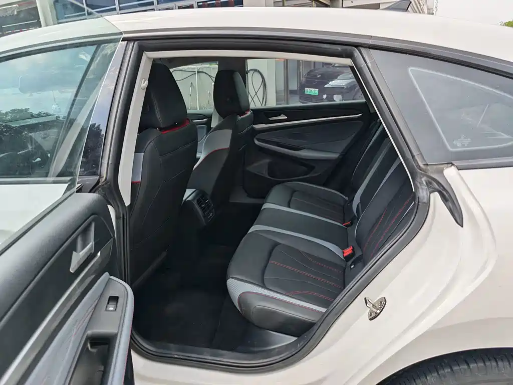 Volkswagen Lamando — миниатюра 6