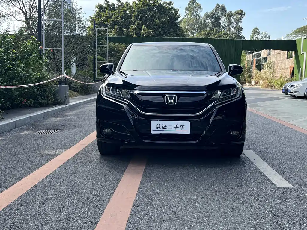HONDA UR V