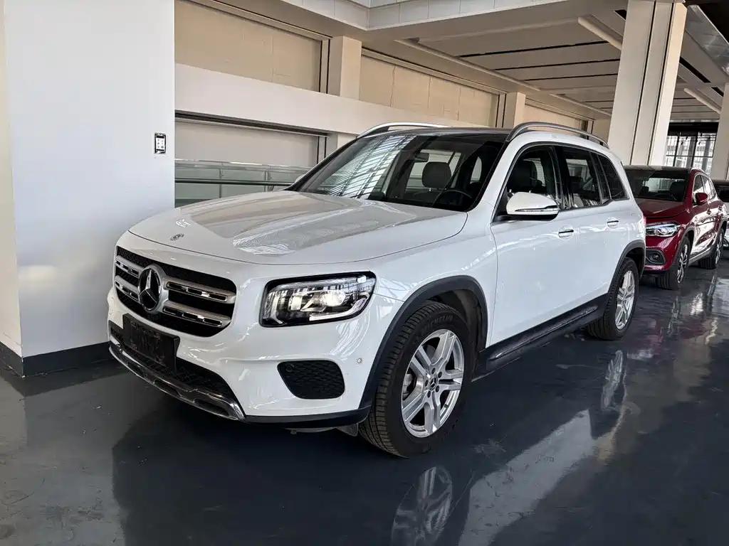 MERCEDES-BENZ GLB
