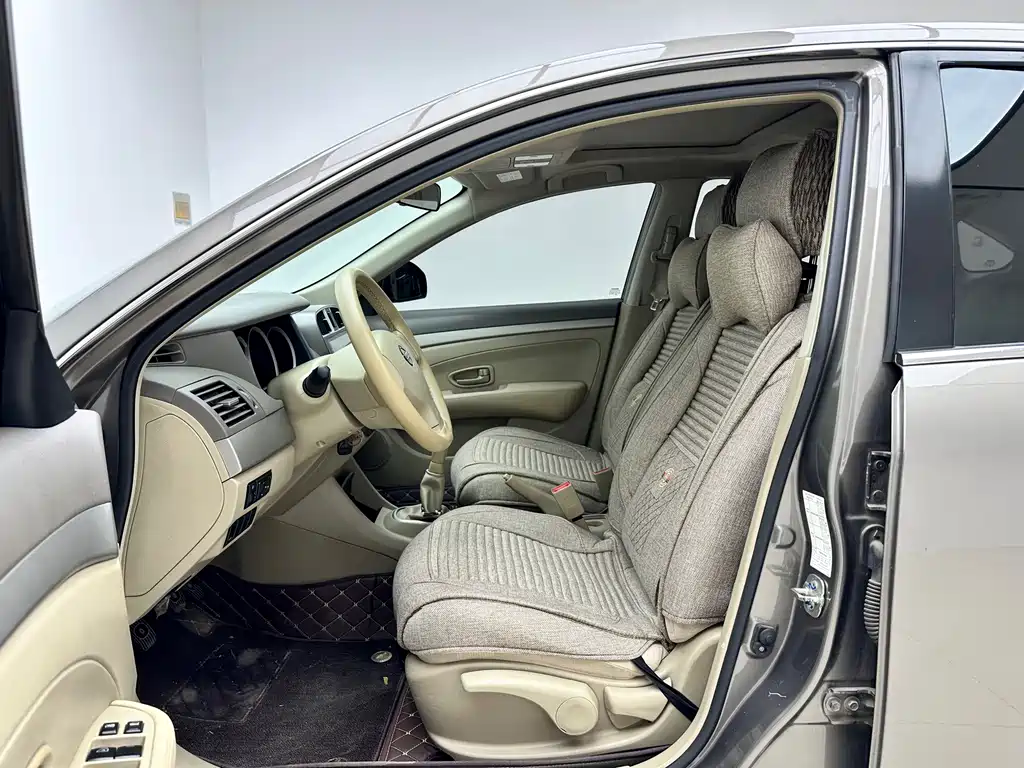 Nissan Sylphy — миниатюра 8