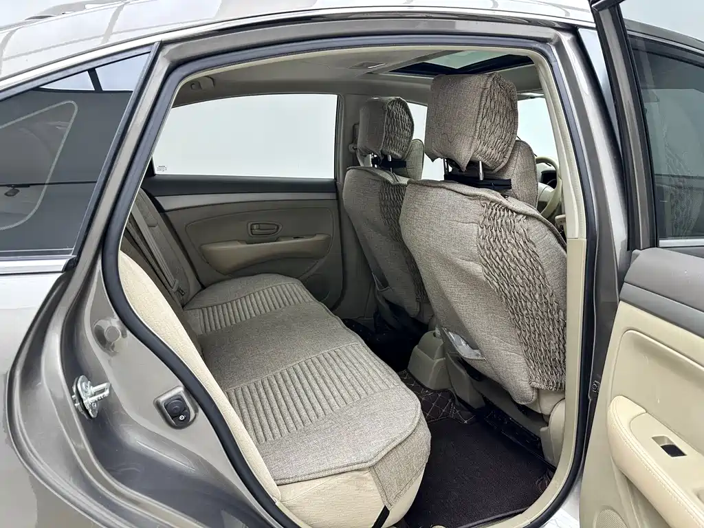 Nissan Sylphy — миниатюра 14