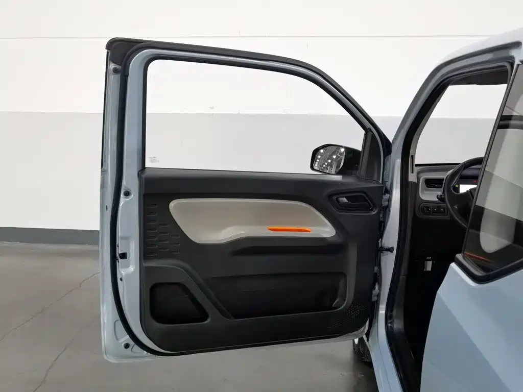 Wuling MINIEV — миниатюра 8