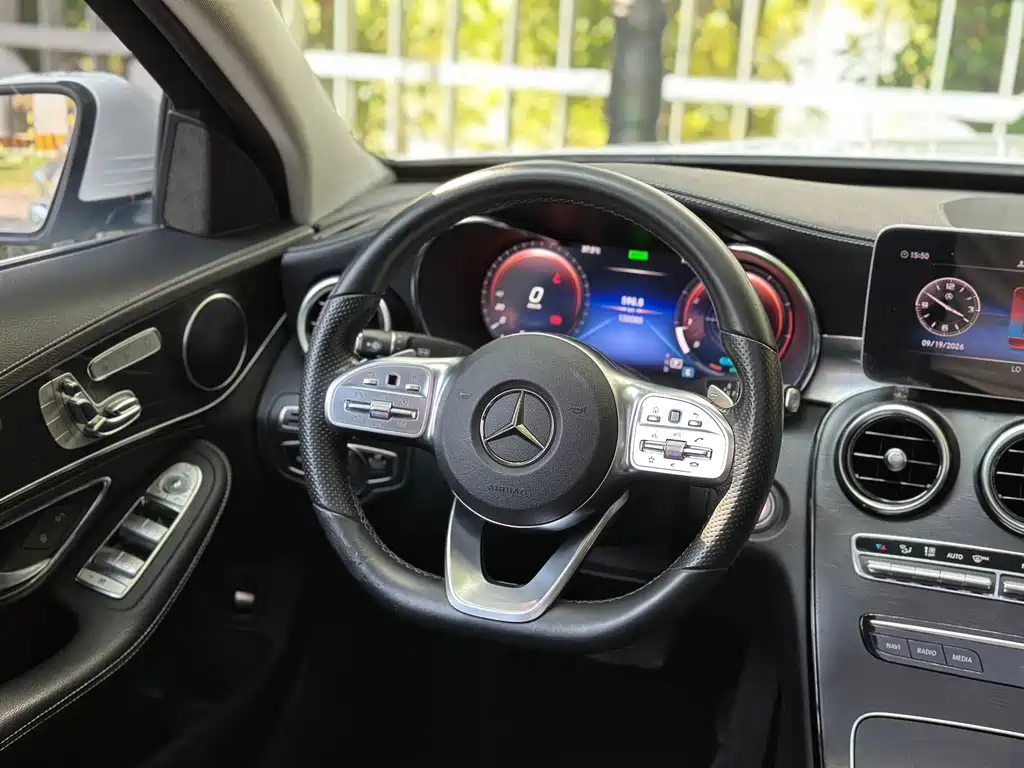 Mercedes-Benz C-Class — миниатюра 9