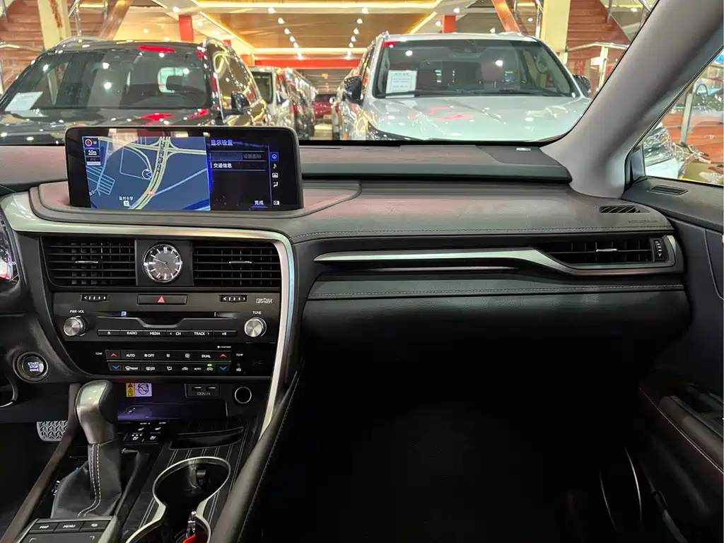 Lexus RX — миниатюра 11