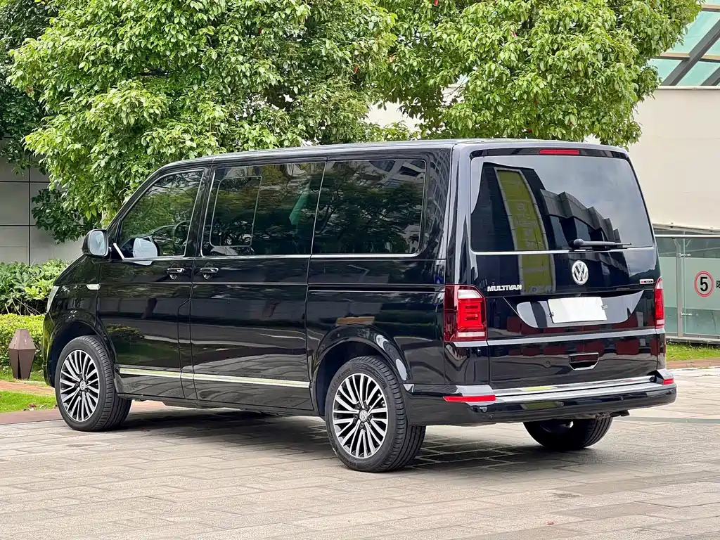Volkswagen Multivan — миниатюра 5