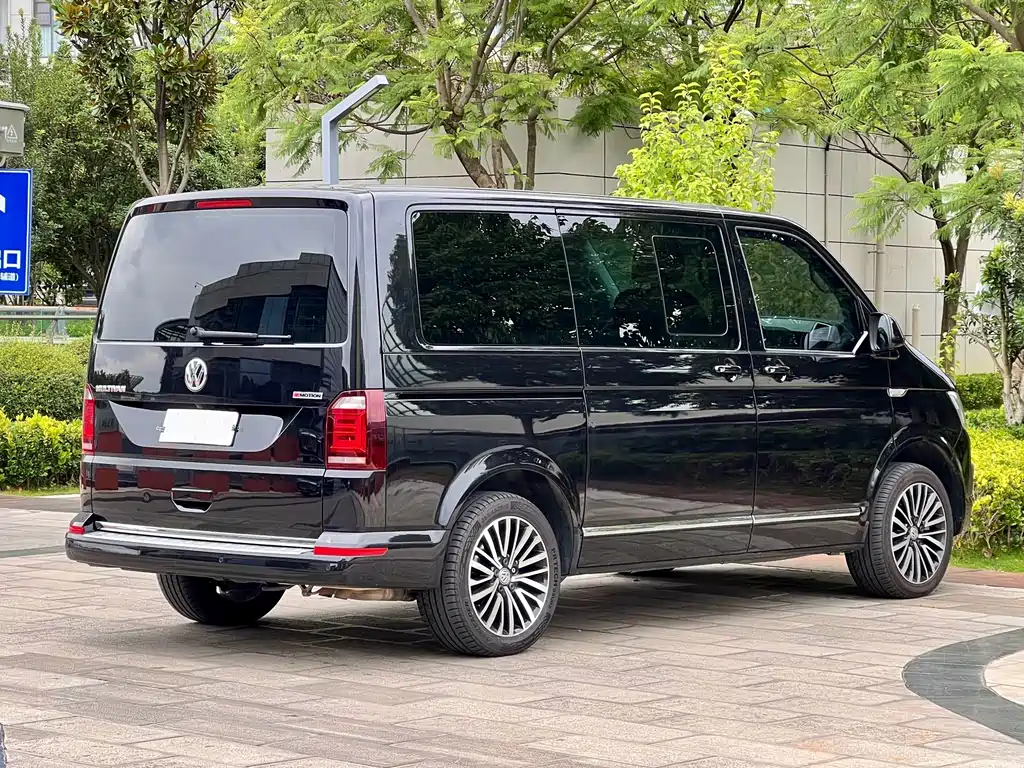 Volkswagen Multivan — миниатюра 7